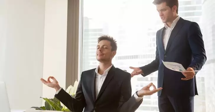 Doğal olarak gücü artırmak için işten biraz dinlenin