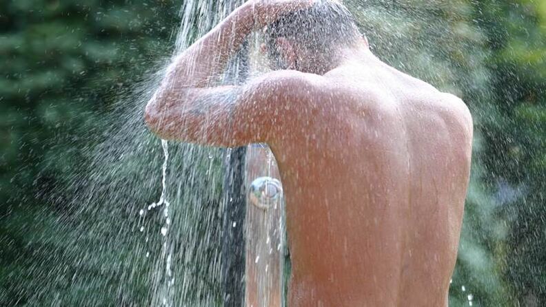 Kontrast duş, bir erkeği neşelendirmeye ve gücü artırmaya yardımcı olacaktır. 